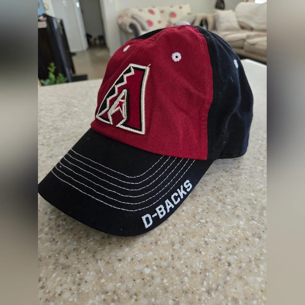 Red and Black D-Backs Baseball Cap - Picture 2 of 8